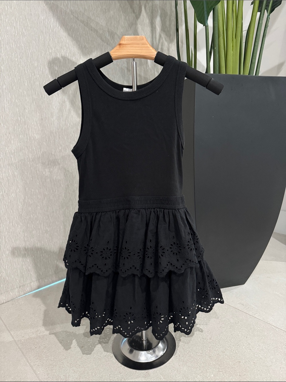 GAP KIDS Black Sleeveless Eyelet Tiered Dress Medium